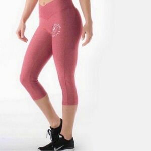 ALPHALETE NWOT CROSSOVER LEGGINGS MEDIUM